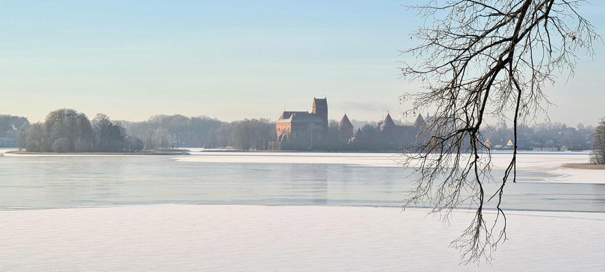 Slenis Trakuose Hotel Trakai Bagian luar foto